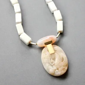 Carved jade and agate pendant necklace