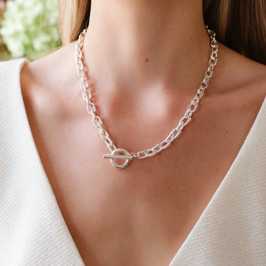 FRAICHE LUXE TOGGLE NECKLACE - SILVER