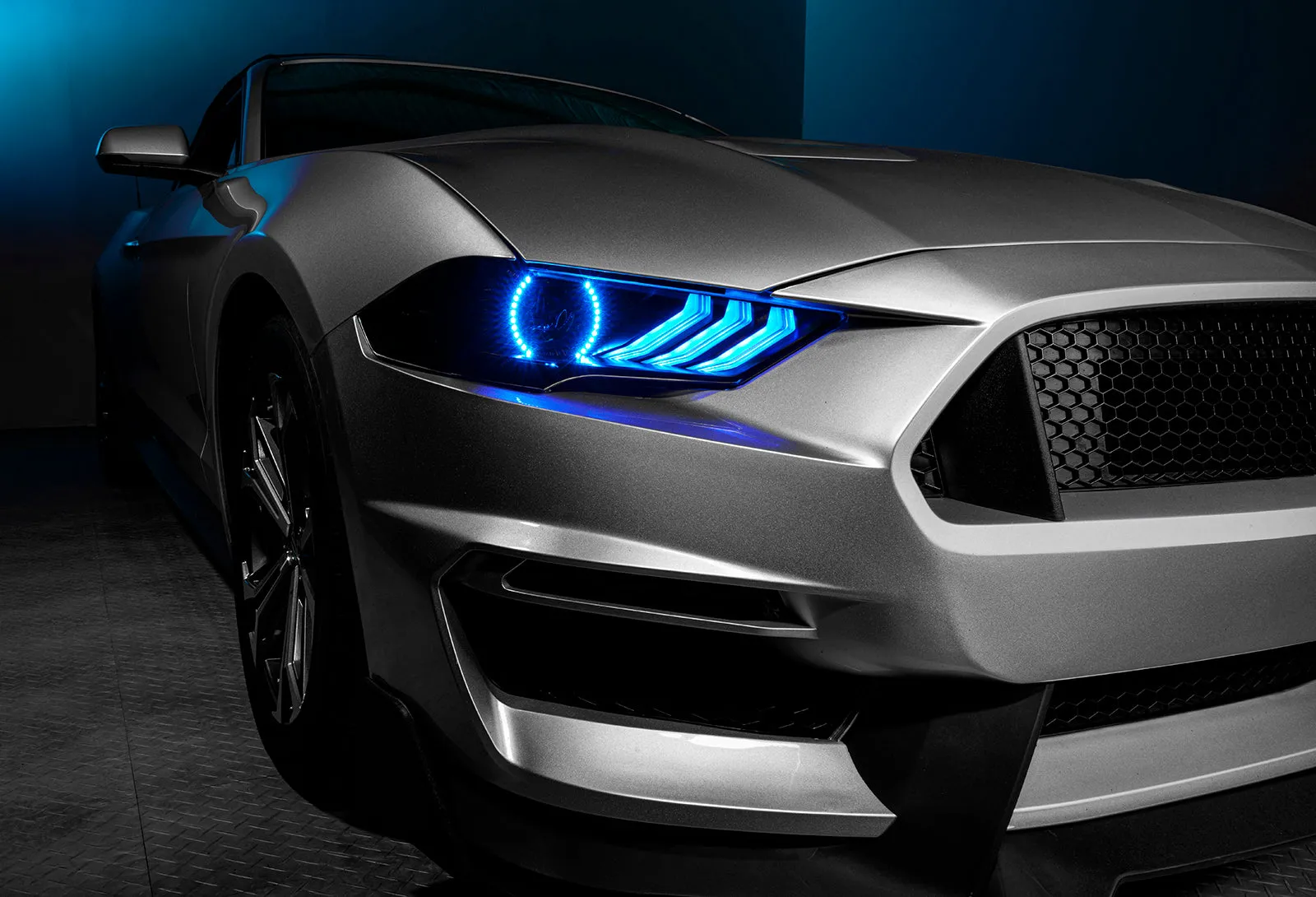 ORACLE Lighting 2018-2022 Ford Mustang Dynamic ColorSHIFT DRL Upgrade w/Halo Kit & Sequential Turn Signal