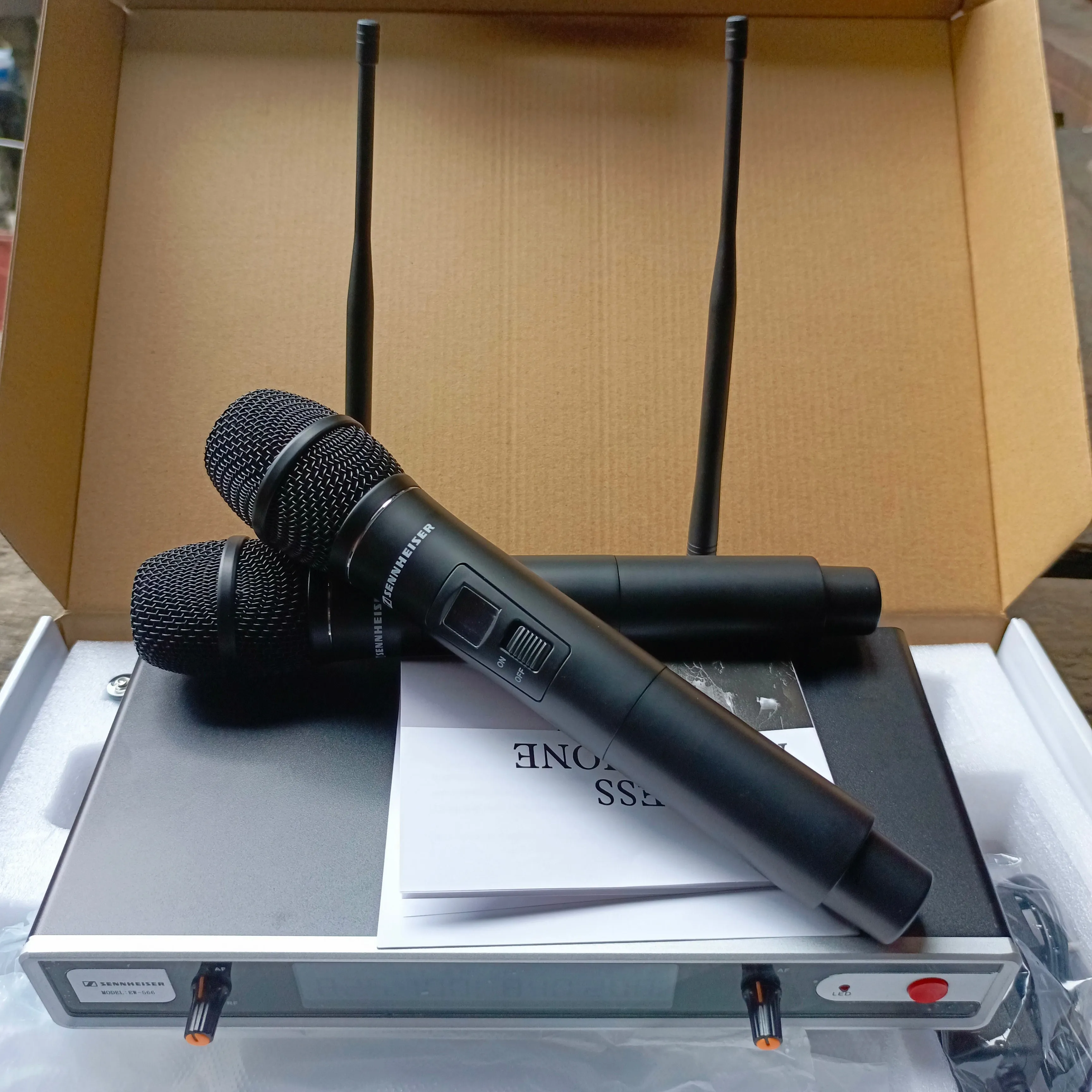 SENNHEISER EW-566 Professional Wireless Dynamic Vocal Microphone - Brand New